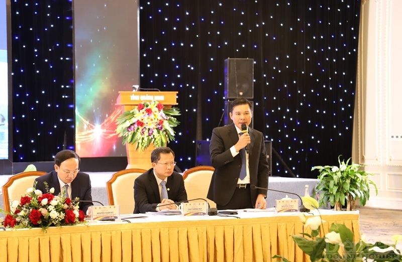 Ông Nguyễn Lê Huy - Phó Chủ tịch Thường trực UBND tỉnh Hưng Yên phát biểu tại hội nghị 
