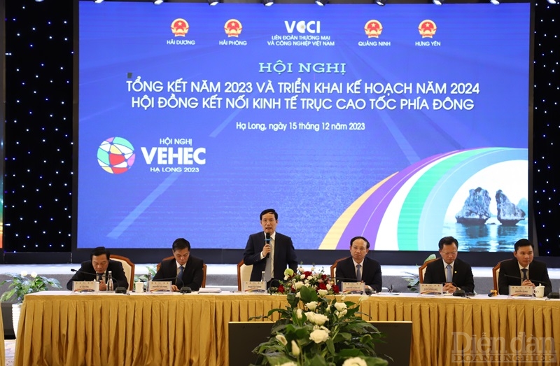 Hội nghị tổng kết năm 2023 và triển khai kế hoạch năm 2024 Hội đồng kết nối kinh tế trục cao tốc phía Đông
