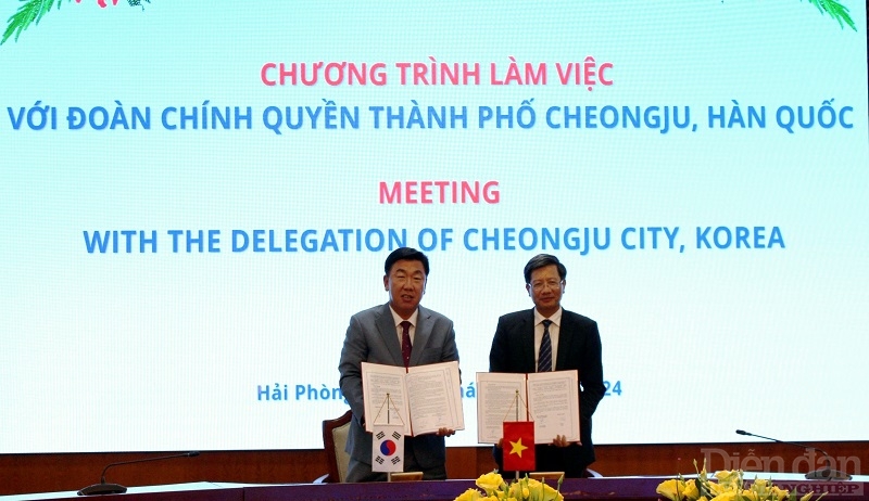 Lãnh đạo UBND TP Hải Phòng và Thị trưởng TP Cheongju ký kết Bản ghi nhớ MOU