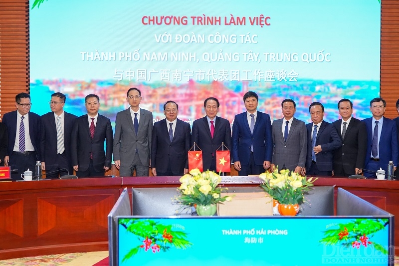 Lãnh đạo TP Hải Phòng làm việc với Đoàn đại biểu Chính quyền TP Nam Ninh