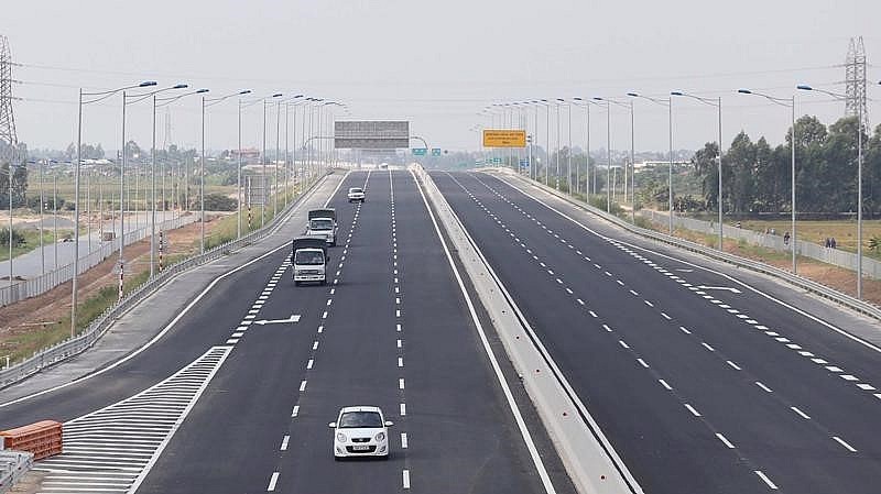 Tuyến quốc lộ 6 được quy hoạch gồm 6 làn xe cao tốc giúp kết nối Hà Nội – Cao Phong (Hòa Bình) chỉ trong 1 tiếng di chuyển