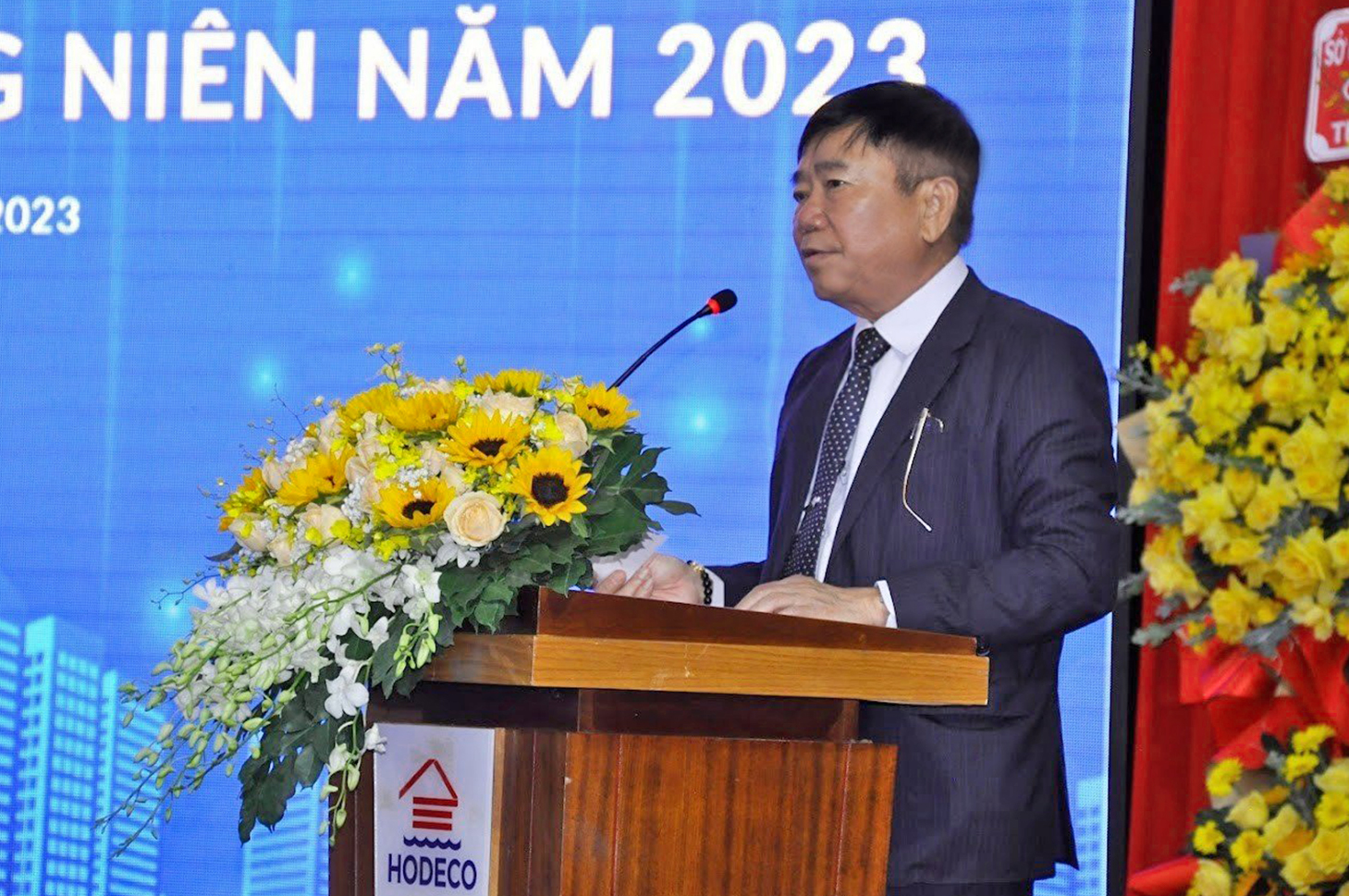 Ông Đoàn Hữu Thuận CT HĐQT HODECO phát biểu tại Đại hội cổ đông thường niên năm 2023