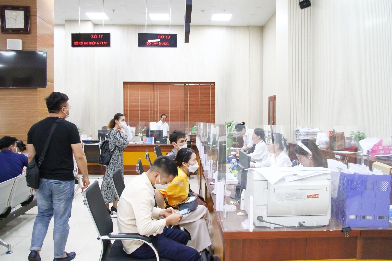 Trung tâm HC công tỉnh Bắc Ninh giúp người dân DN tiếp xúc minh bạch, công khai, giảm chi phí thời gian