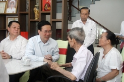Chủ tịch nước thăm cựu tù chính trị Côn Đảo