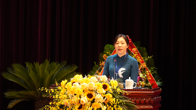 Bà Nguyễn Thị Lệ Tuyết - Chủ tịch Hội Nông dân tỉnh Bắc Ninh phát biểu khai mạc Đại hội đại biểu Hội Nông dân tỉnh Bắc Ninh lần thứ X, nhiệm kỳ 2023-2028