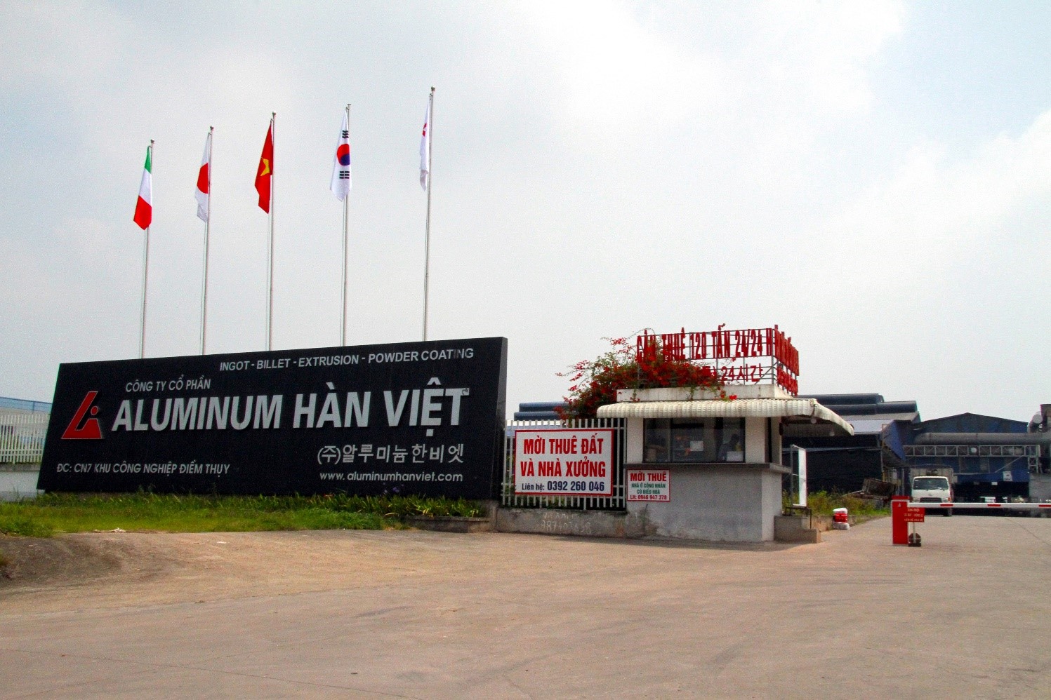 Công ty nhôm Hàn Việt (Aluminum Hàn Việt) tại KCN Điềm Thụy là điển hình cho doanh nghiệp có công nghệ sản xuất hiện đại, hướng tới sản xuất “xanh”. 