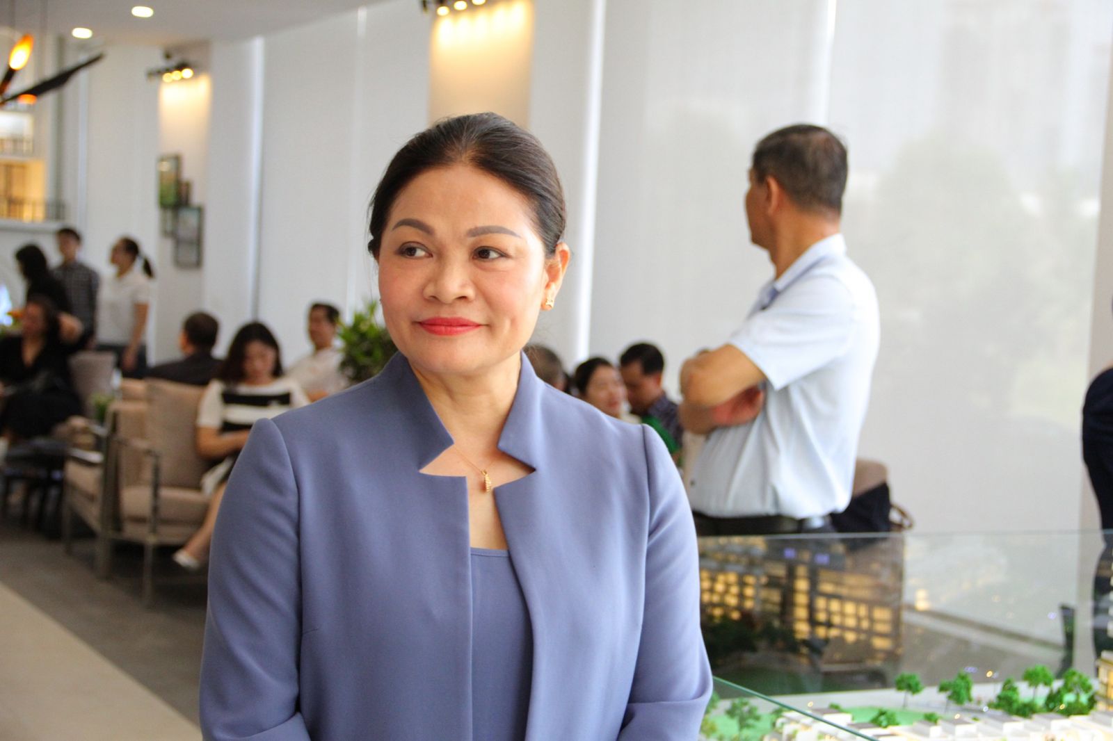 Bà Nguyễn Thị Thanh Hà, Chủ tịch Hiệp hội Doanh nghiệp tỉnh Hưng Yên trả lời phỏng vấn Diễn đàn Doanh nghiệp