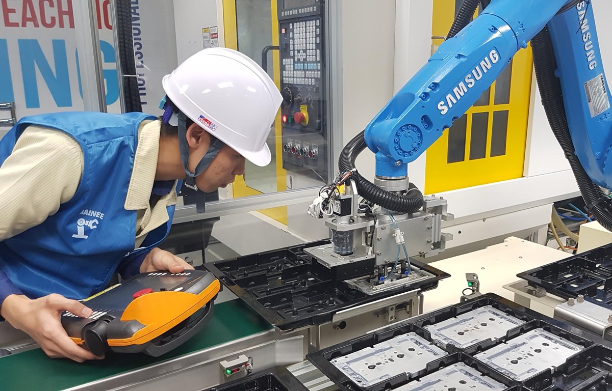 Các Các linh kiện trong nước được sử dụng trong công đoạn sản xuất điện thoại của Samsung đưa sản phẩm “Made in Vietnam” ra thế giới