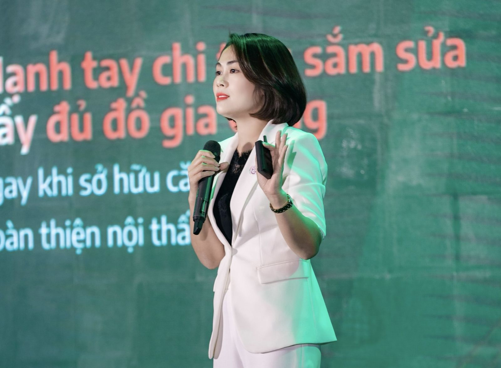 Bà Mai Thị Thanh Oanh - Giám đốc Kinh doanh và Đối ngoại của Cốc Cốc
