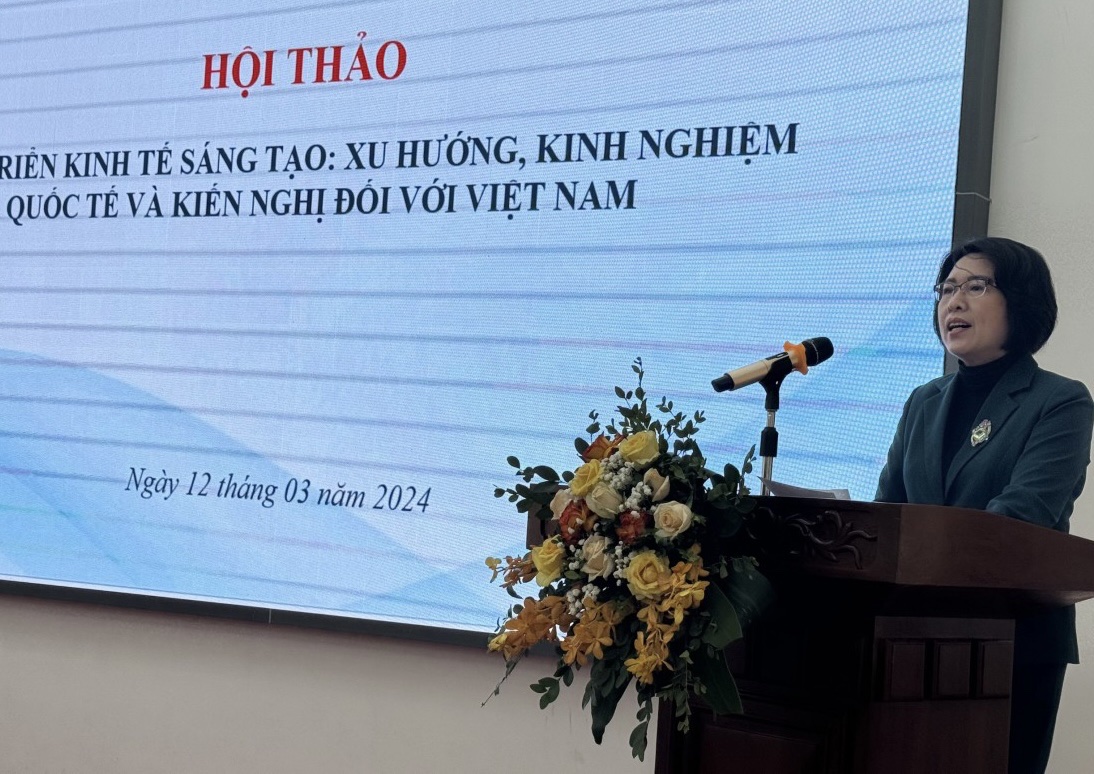 TS. Trần Thị Hồng Minh - Viện trưởng CIEM phát biểu