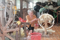 Thăm làng nghề dệt lụa Phùng Xá: “Thủ phủ dâu tằm”
