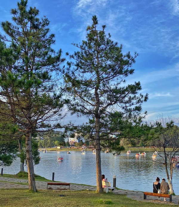 Hồ Xuân Hương cũng là một trong những địa chỉ đỏ của khách du lịch khi đến với Đà Lạt, Lạc Dương