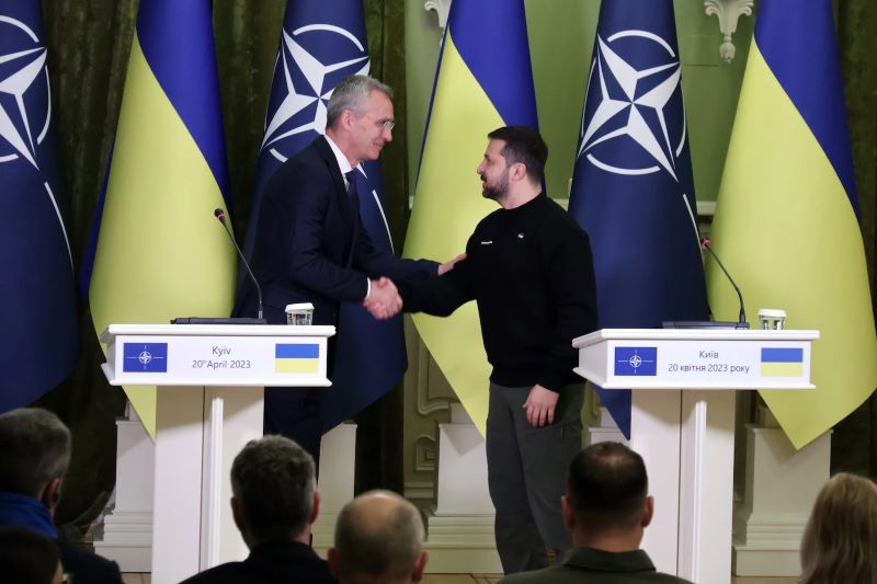 NATO cần suy nghĩ lại khả năng gia nhập khối của Kiev?