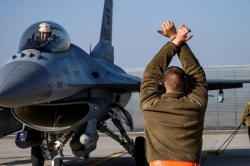 Chiến sự Nga - Ukraine: Ukraine "vỡ mộng" máy bay F16?