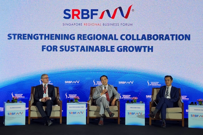Ông Nguyễn Quang Vinh chia sẻ những nhận định về phát triển bền vững trong phiên thảo luận