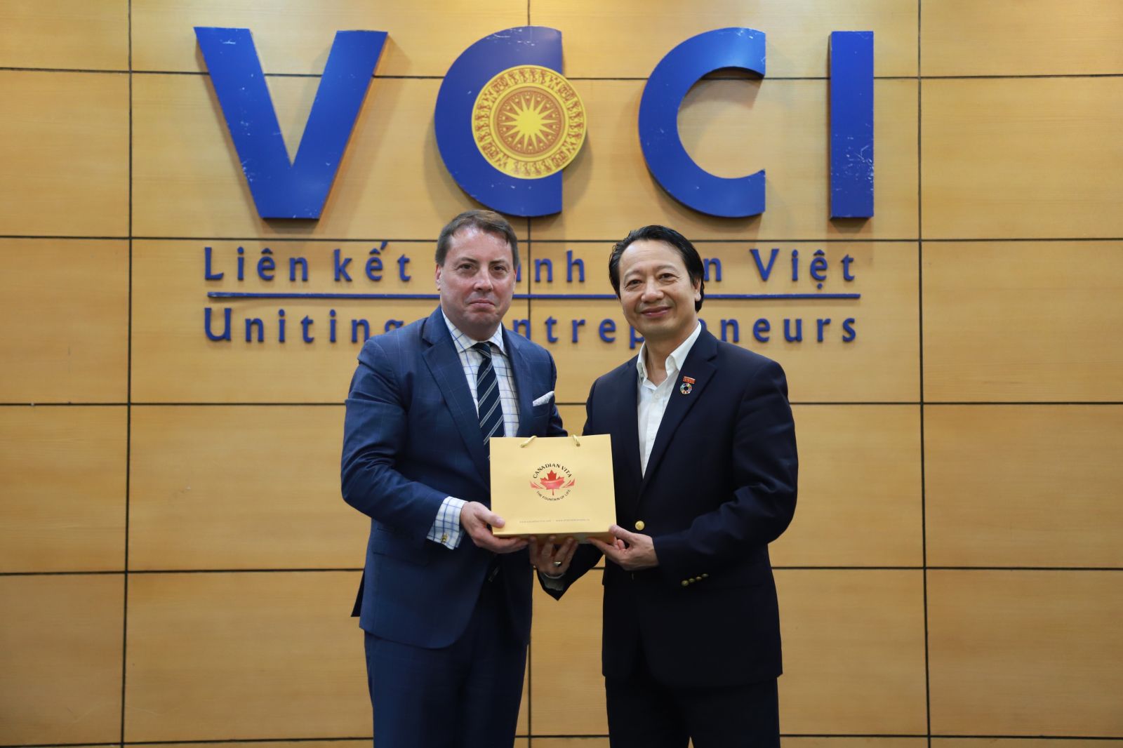 Chủ tịch ASEAN BAC Việt Nam và Chủ tịch Hội đồng Doanh nghiệp Canada - ASEAN (CABC)