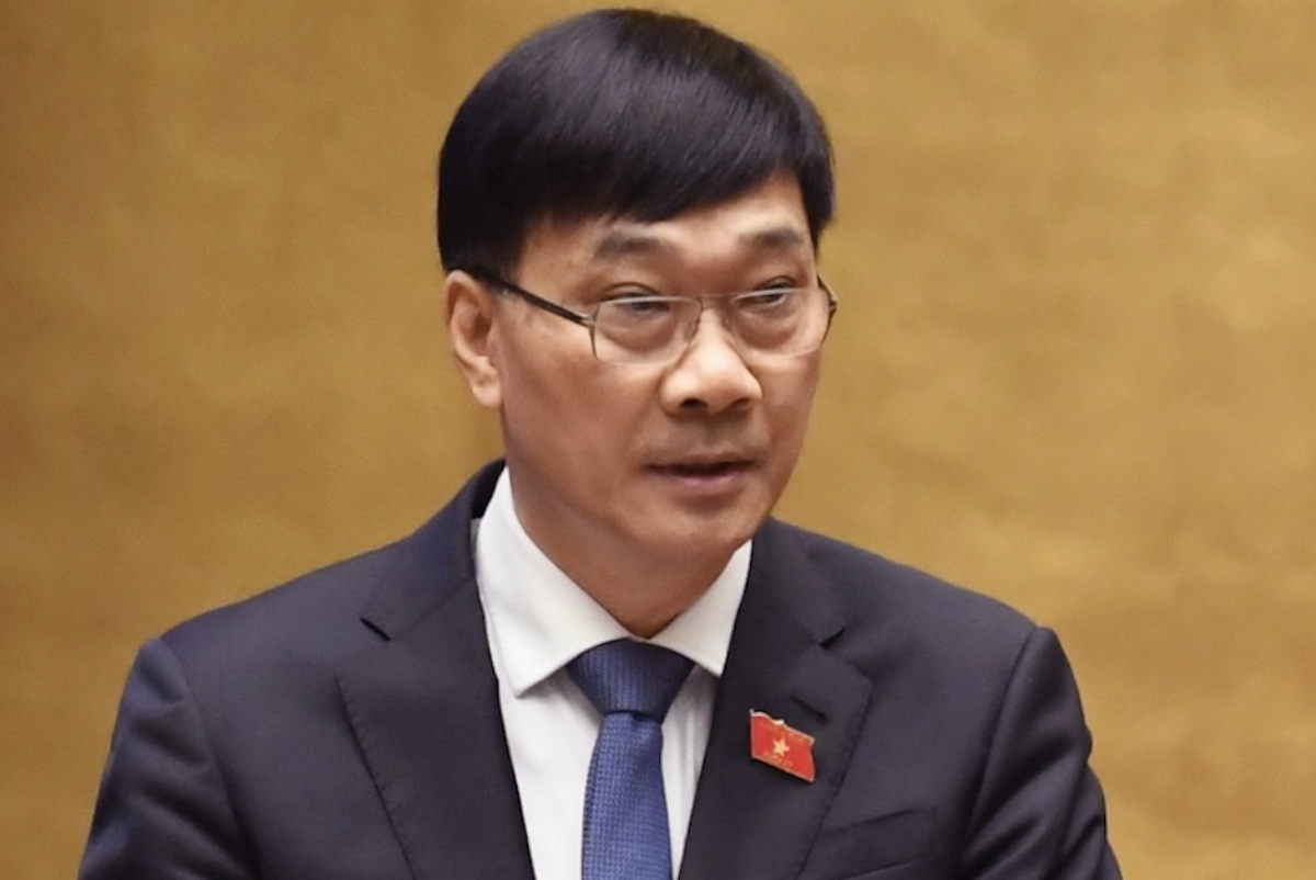 Ông Vũ Hồng Thanh, Chủ nhiệm Ủy ban Kinh tế trình bày báo cáo giải trình, tiếp thu trước khi Quốc hội bấm nút thông qua Luật Kinh doanh bất động sản (sửa đổi)
