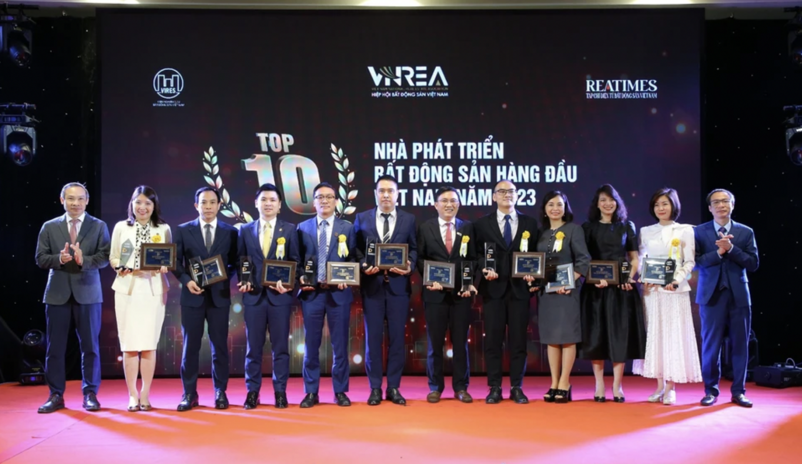 Lễ vinh danh Top 10 Nhà phát triển bất động sản hàng đầu Việt Nam năm 2023