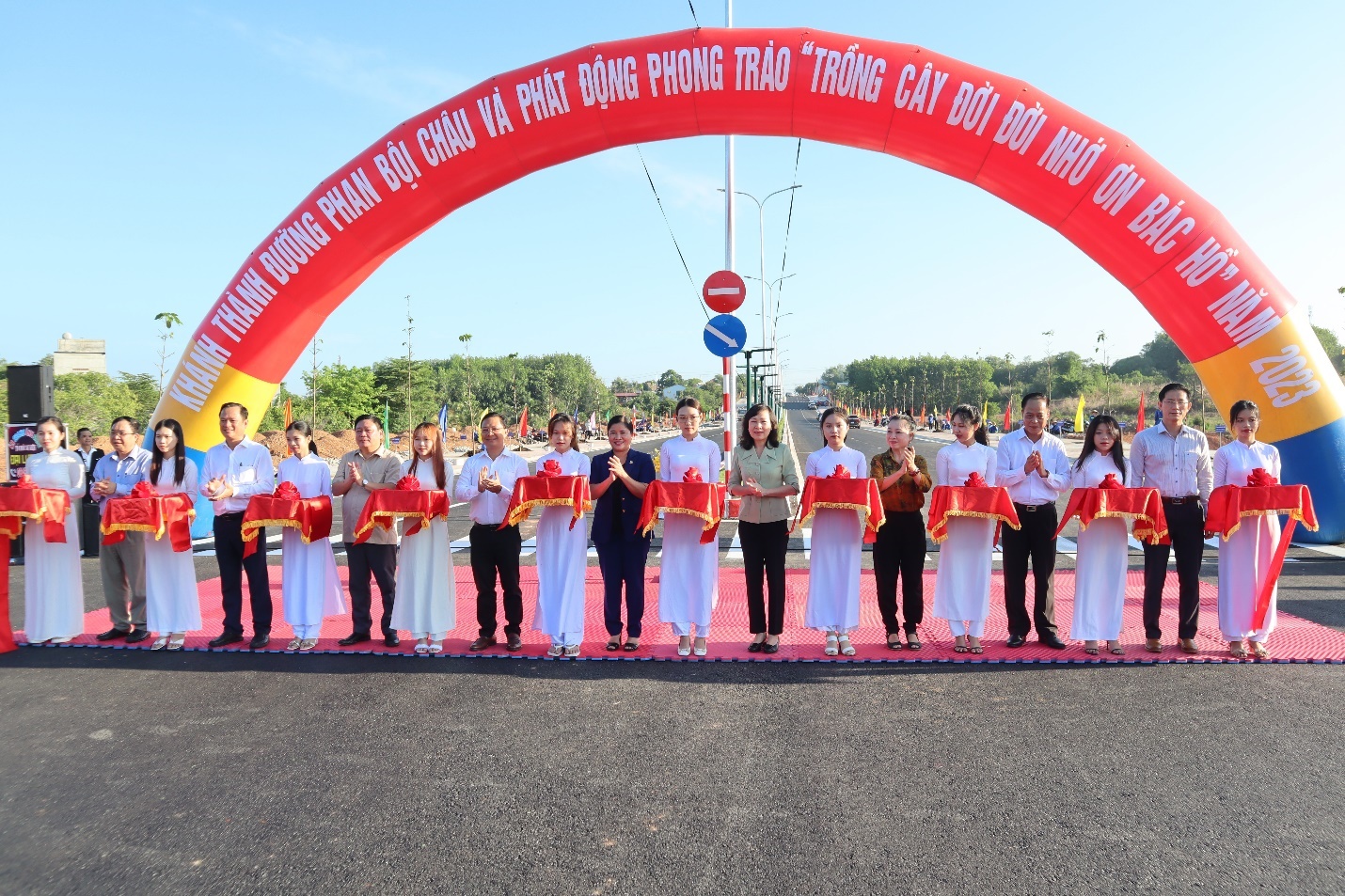 Tháng 5 vừa qua, Đồng Xoài khánh thành đường Phan Bội Châu kết nối KCN Đồng Xoài 3 và trung tâm hành chính thành phố