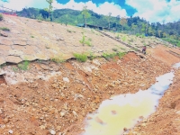 Kon Tum: Dự án kè chống sạt lở tiền tỷ bị "trôi sông"