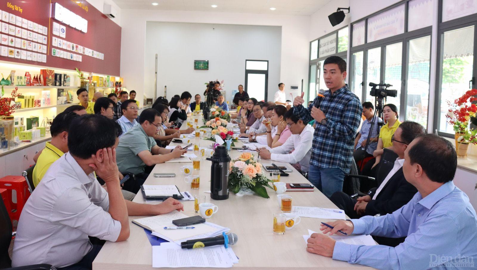 Buổi đối thoại giữa thành phố Buôn Ma Thuột với cộng đồng doanh nghiệp ở địa phương