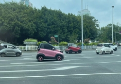 Ấn tượng Liễu Châu, ô tô điện mini tràn ngập đường phố