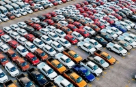 Thị trường ô tô rơi vào suy thoái, đại hạ giá cả tỷ đồng xả hàng tồn