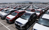 Thị trường ô tô trong “cơn suy thoái”, chờ “phép màu” giải cứu