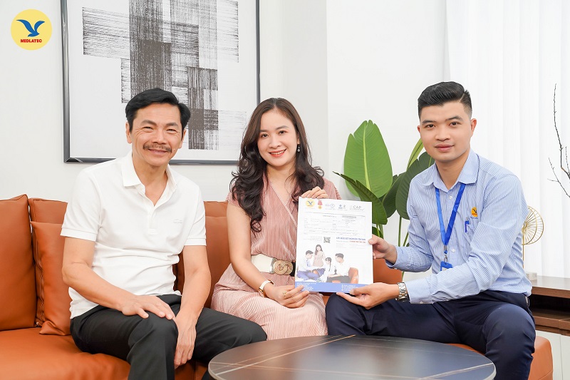 Dịch vụ lấy mẫu xét nghiệm tận nơi - “Bạn” đồng hành chăm sóc sức khỏe tin cậy của hàng triệu gia đình Việt